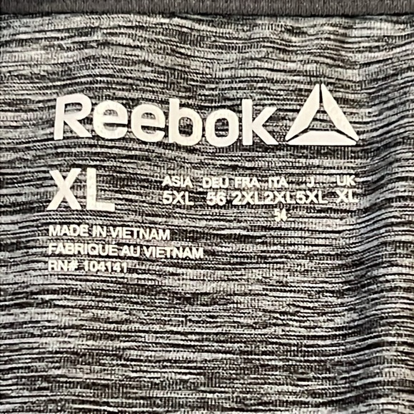 Men’s Reebok Quarter Zip Gray Pullover Top XL Lightweight Outdoor Running - Picture 11 of 15